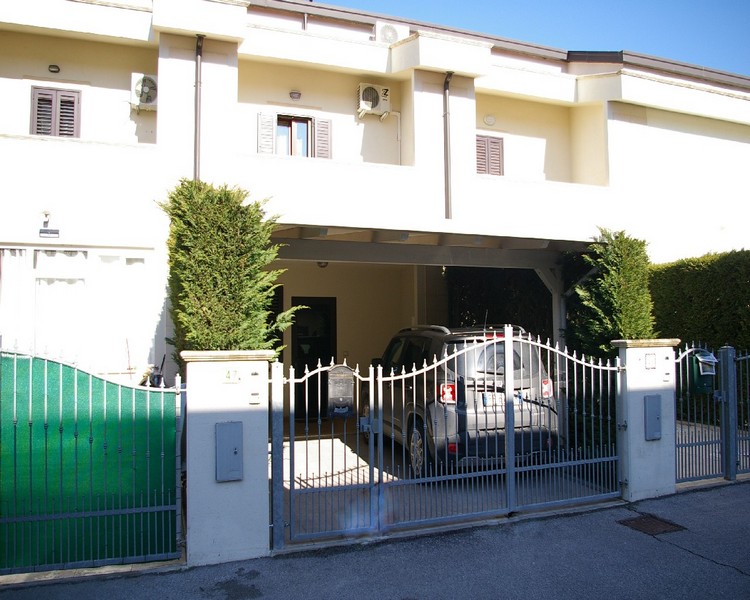 Villetta verticale di pregio in centro a San Giuseppe di Comacchio